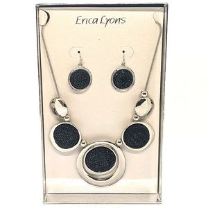 β οΈ+Black Oval Pave Bib Necklace and Earrings
